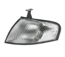 Piloto delantero Mazda 323 1996-1998 4 puertas / blanco / izquierdo
