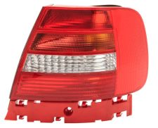 Piloto trasero Audi A4 1999-2001 sedan / derecho