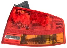 Piloto trasero Audi A4 2005-2007 sedan / exterior / derecho