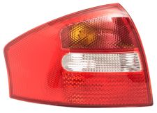 Piloto trasero Audi A6 2002-2004 sedan / izquierdo