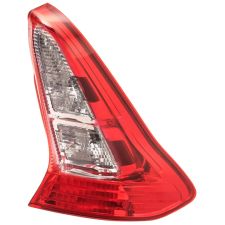 Piloto trasero Citroen C4 2008-2010 3 puertas / borde blanco / derecho
