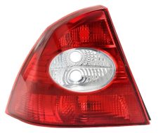 Piloto trasero Ford Focus 2008-2011 4 puertas / izquierdo