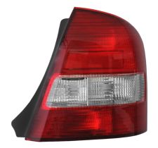 Piloto trasero Mazda 323 1998-2000 4 puertas / derecho