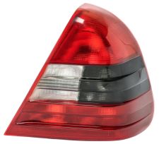 Piloto trasero Mercedes Clase C (w202) 1993-1996 blanco / derecho
