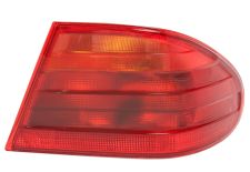 Piloto trasero Mercedes Clase E (w210) 1995-2000 sedan / exterior / derecho