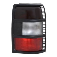 Piloto trasero Mitsubishi Montero 1991-1997 derecho