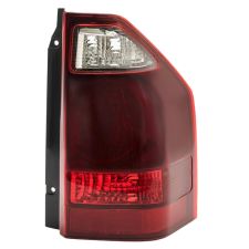 Piloto trasero Mitsubishi Montero 2003-2007 derecho