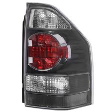 Piloto trasero Mitsubishi Montero 2007-2015 3 puertas / derecho