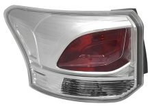 Piloto trasero Mitsubishi Outlander 2012-2015 exterior / izquierdo
