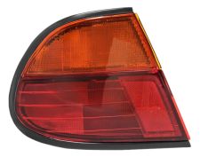 Piloto trasero Nissan Almera 1995-1998 4 puertas / izquierdo