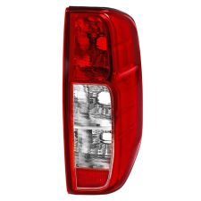 Piloto trasero Nissan Navara 2005-2010 derecho