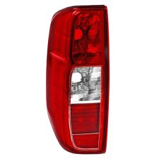 Piloto trasero Nissan Navara 2010-2015 izquierdo