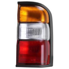 Piloto trasero Nissan Patrol 1998-2001 derecho