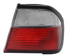 Piloto trasero Nissan Primera 1990-1996 4 puertas / exterior / blanco / derecho