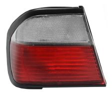 Piloto trasero Nissan Primera 1990-1996 4 puertas / exterior / blanco / izquierdo