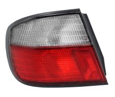 Piloto trasero Nissan Primera 1996-1999 4 puertas / exterior / blanco / izquierdo