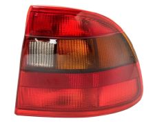 Piloto trasero Opel Astra f 1995-1998 4 puertas / derecho