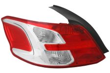 Piloto trasero Peugeot 301 2012-2017 izquierdo