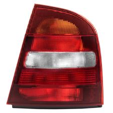 Piloto trasero Skoda Octavia 1997-2000 sedan / derecho