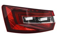 Piloto trasero Skoda Superb 2015-2019 combi / exterior / oscuro / izquierdo