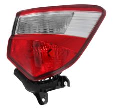 Piloto trasero Toyota Yaris 2017-2020 derecho