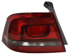 Piloto trasero Volkswagen Passat 2010-2014 sedan / exterior / base oscura / izquierdo