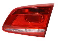 Piloto trasero Volkswagen Passat 2010-2014 sedan / interior / base clara / derecho