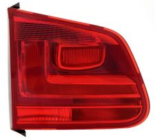 Piloto trasero Volkswagen Tiguan 2011-2016 interior / derecho