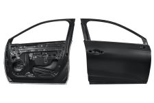 Puerta Mitsubishi Colt 2023-> delantera derecha
