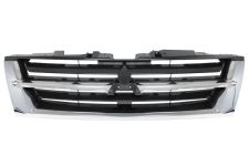 Rejilla Mitsubishi Pajero 2000-2003 frente / negra / cromada