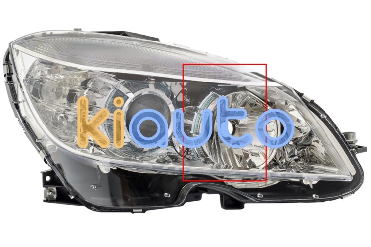 Faro delantero mercedes clase c (w204) 2007-2007 detalle aro transparente / derecho OE A2048200261 / 2048200261
