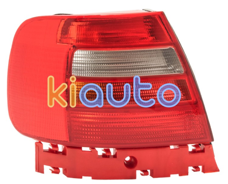 Piloto trasero audi a4 1997-1999 izquierdo OE 8D0945111A