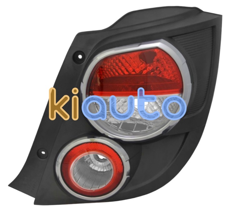 Piloto trasero chevrolet aveo 2011-2016 3/5 puertas / base negra / embellecedor cromado / derecho OE 96831068
