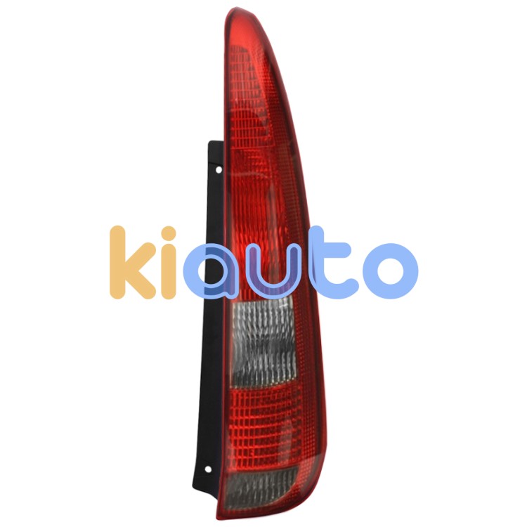 Piloto trasero ford fusion 2002-2005 derecho OE 1218032 / 1324515 / 2N11-13A602-BG