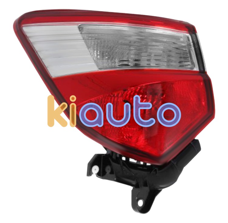 Piloto trasero toyota yaris 2017-2020 izquierdo OE 81560-0DB60 / 815600DB60